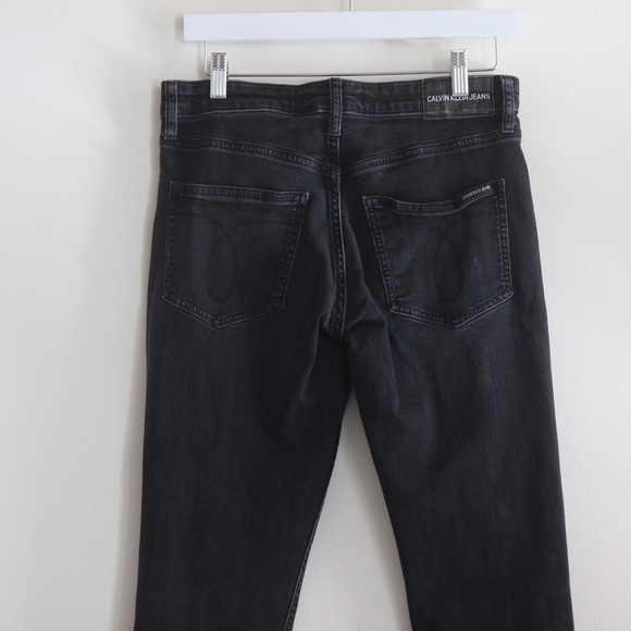 Calvin Klein Mid Rise Slim Jeans - Picture 4 of 9